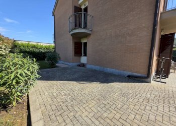 CORTILE PRIVATO - Apartment VIA MARIO CAREDDU DIANA
4, Asti - photo 33