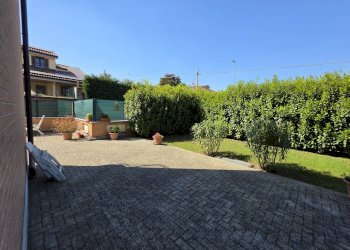 CORTILE PRIVATO - Apartment VIA MARIO CAREDDU DIANA
4, Asti - photo 37