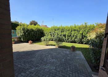 GIARDINO PRIVATO - Apartment VIA MARIO CAREDDU DIANA
4, Asti - photo 40