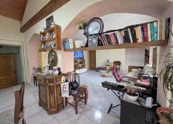 SALA - Rustic frazione Lavezzole
 
70, San Damiano d'Asti - photo 11