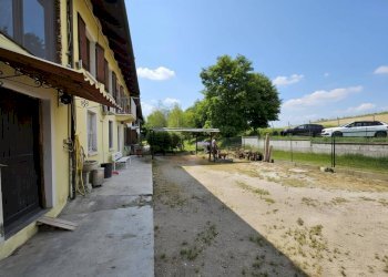 CORTILE PRIVATO - Rustic frazione Lavezzole
 
70, San Damiano d'Asti - photo 24