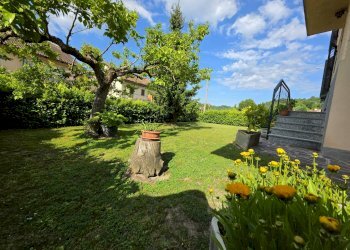 GIARDINO PRIVATO - Casa indipendente FRAZIONE SAN GIULIO
 
120, San Damiano d'Asti - foto 2