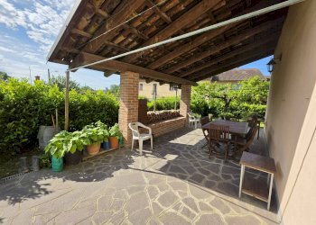 CORTILE PRIVATO - Casa indipendente FRAZIONE SAN GIULIO
 
120, San Damiano d'Asti - foto 3