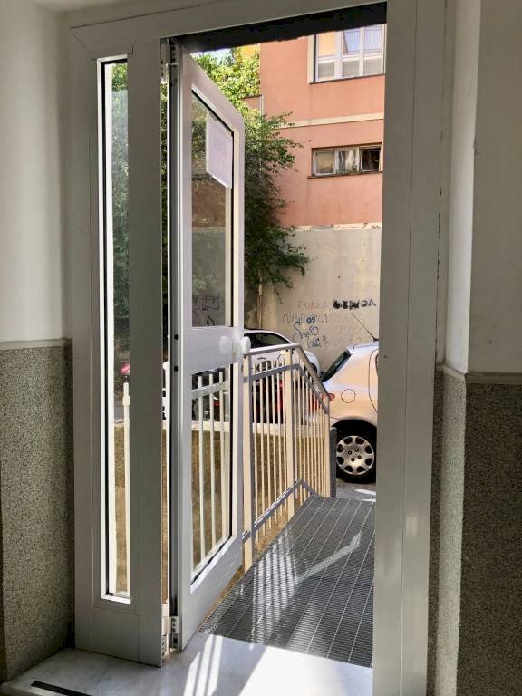 Dettagli - Appartamento via Aldo Acquarone, 28, Genova (zona Castelletto) - foto 2