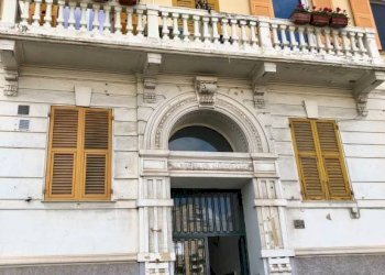 Facciata - Appartamento via Aldo Acquarone, 28, Genova (zona Castelletto) - foto 1