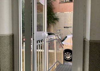 Dettagli - Appartamento via Aldo Acquarone, 28, Genova (zona Castelletto) - foto 2
