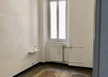 Camera da letto - Appartamento via Aldo Acquarone, 28, Genova (zona Castelletto) - foto 11