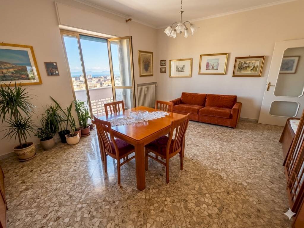 Salone - Three-room apartment via Biagio Azzone, 2/a, Sannicandro di Bari - photo 2