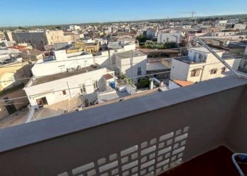 Balcone - Three-room apartment via Biagio Azzone, 2/a, Sannicandro di Bari - photo 11