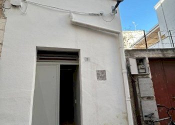 Facciata - Three-room apartment via Biagio Azzone, 2/a, Sannicandro di Bari - photo 14