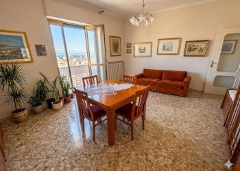 Salone - Three-room apartment via Biagio Azzone, 2/a, Sannicandro di Bari - photo 2