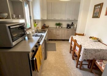 Cucina - Three-room apartment via Biagio Azzone, 2/a, Sannicandro di Bari - photo 4