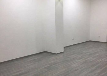 Interno non residenziale - Negozio via Domenico Acclavio, 51, Taranto - foto 9