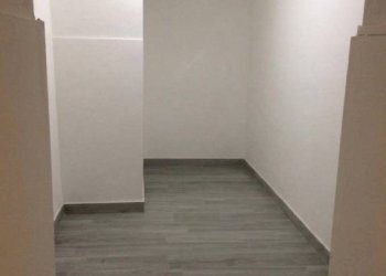 Magazzino - Negozio via Domenico Acclavio, 51, Taranto - foto 11