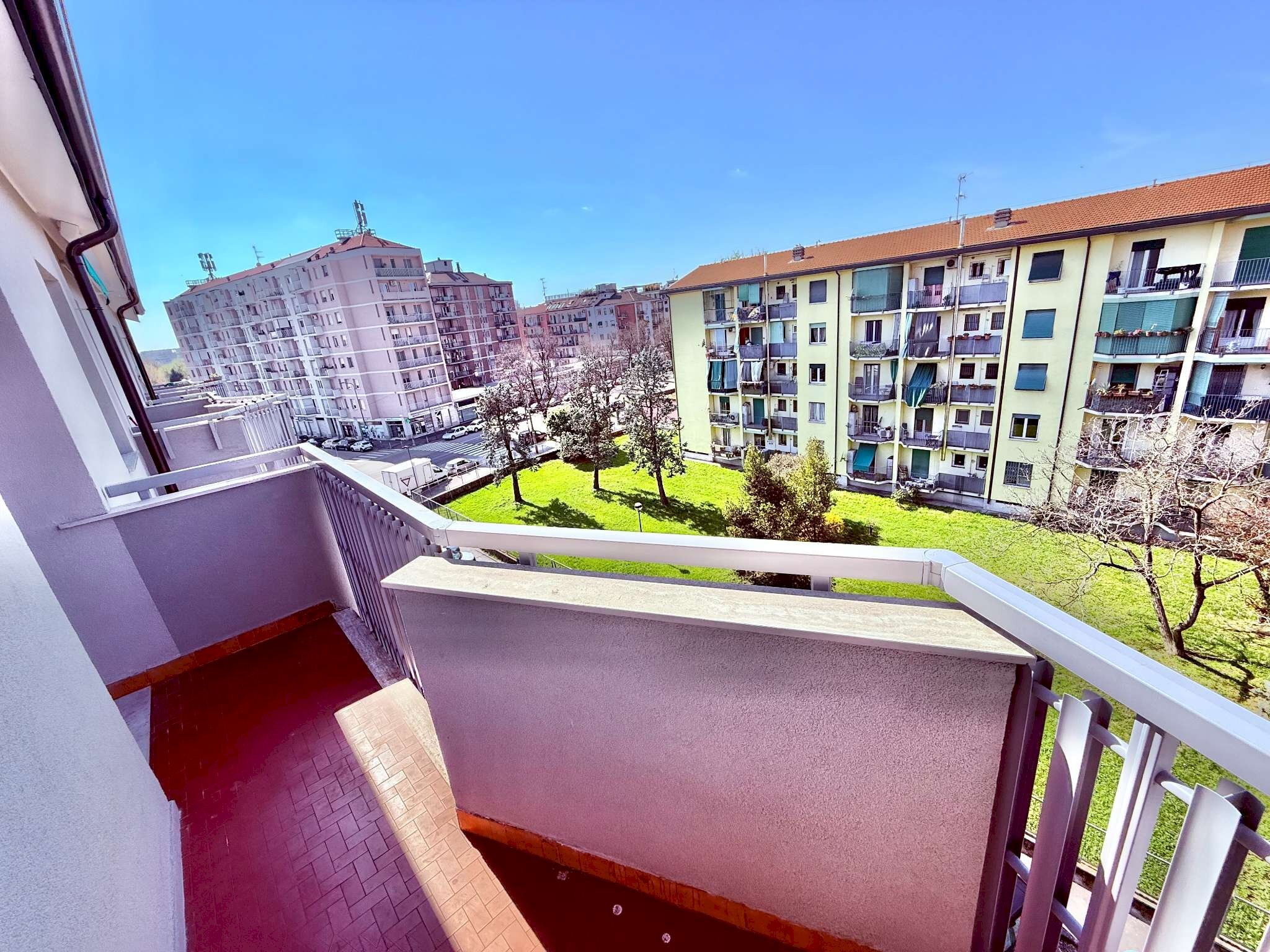 appartamento in vendita milano mecenate piano alto - Trilocale viale Ungheria, Milano - foto 1