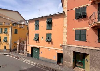 Facciata - Bilocale via Capolungo, Genova (zona Nervi) - foto 8