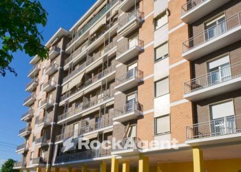 Facciata - Bilocale via G. Amati, 115, Venaria Reale - foto 2