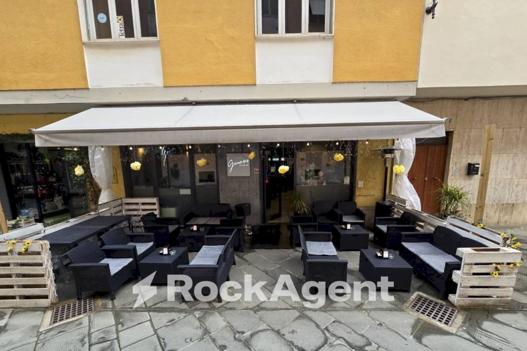 Cortile interno - Cafeteria - Cold Bar via Agostino Ghirlanda, 37, Massa - photo 3