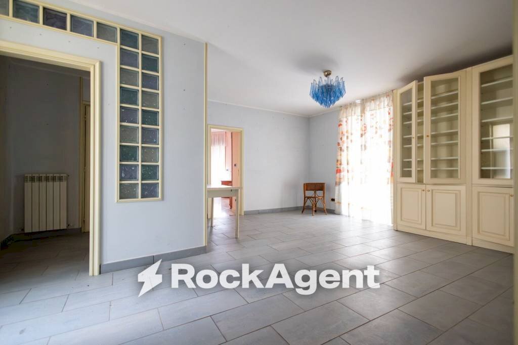Cucina - Four-room apartment largo Giuseppe Ferragina, 4, Catanzaro - photo 1