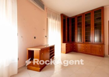 Salone - Four-room apartment largo Giuseppe Ferragina, 4, Catanzaro - photo 12