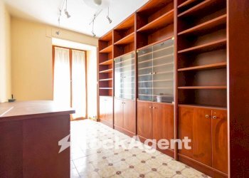 Studio - Four-room apartment largo Giuseppe Ferragina, 4, Catanzaro - photo 19