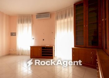 Cucina - Four-room apartment largo Giuseppe Ferragina, 4, Catanzaro - photo 10