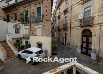 Vista - Four-room apartment largo Giuseppe Ferragina, 4, Catanzaro - photo 15