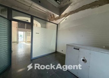 Interno non residenziale - Shop piazza Vittorio Emanuele, 18, Pietraperzia - photo 25