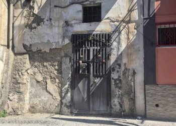 Ingresso - Negozio via Barbazzano, 76, Pagani - foto 1