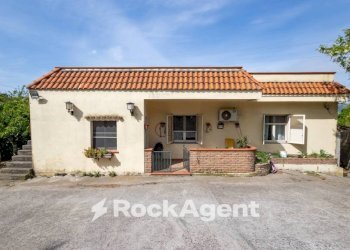 Facciata - Independent house via per Gimigliano, 251, Catanzaro - photo 39