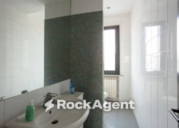 Bagno - Four-room apartment via Francesco Cilea, 26, Empoli - photo 9