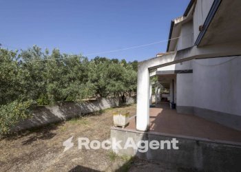 Giardino - Villa Località Zilleria, Gasperina - foto 6