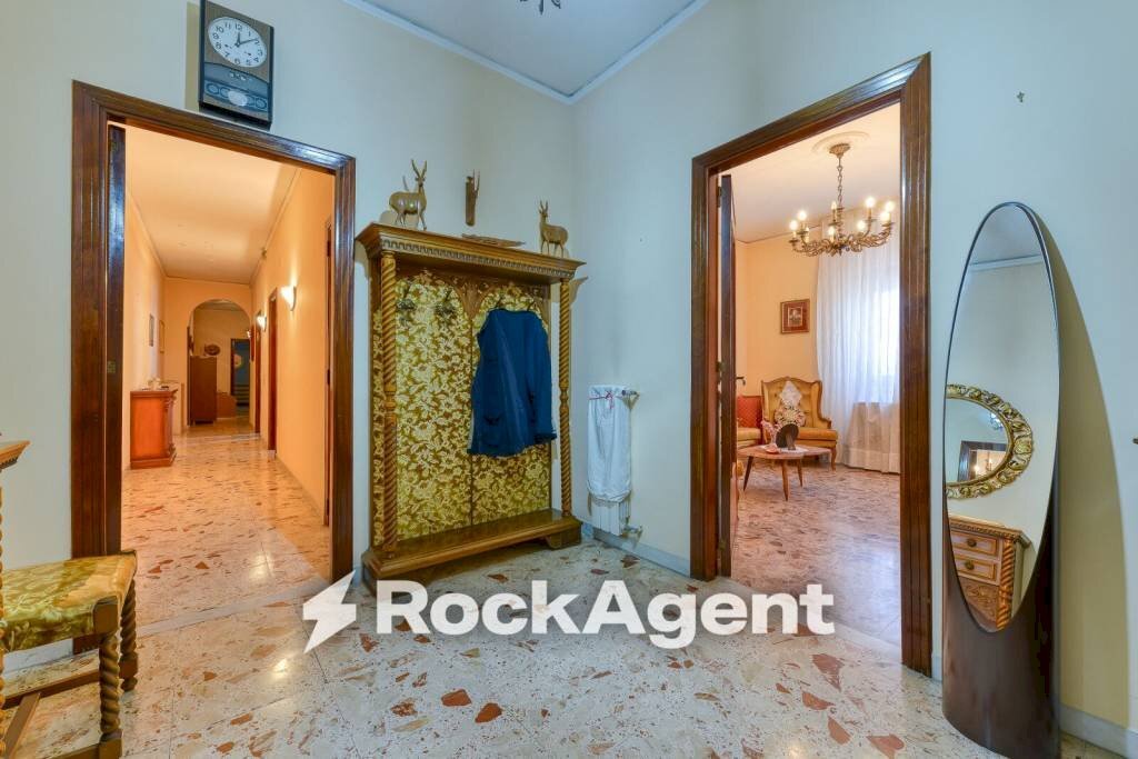 Ingresso - Four-room apartment via Roma, 25, Poggiomarino - photo 2