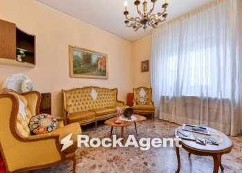 Salone - Four-room apartment via Roma, 25, Poggiomarino - photo 5