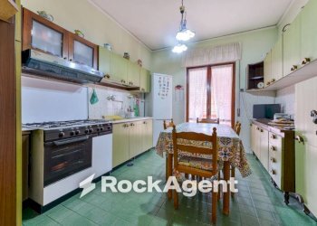 Cucina - Four-room apartment via Roma, 25, Poggiomarino - photo 9
