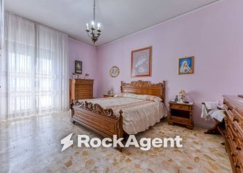 Camera da letto - Four-room apartment via Roma, 25, Poggiomarino - photo 16