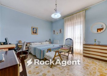 Camera da letto - Four-room apartment via Roma, 25, Poggiomarino - photo 18