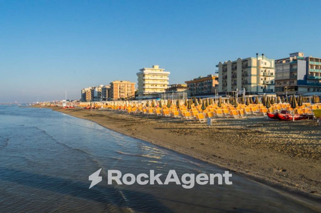 Zona - Stable - Palace via Plava, 12, Bellaria-Igea Marina - photo 1