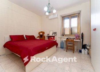 Camera da letto - Quadrilocale via Antico Corso, 2, Catania - foto 14
