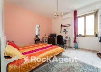 Camera da letto - Quadrilocale via Antico Corso, 2, Catania - foto 27