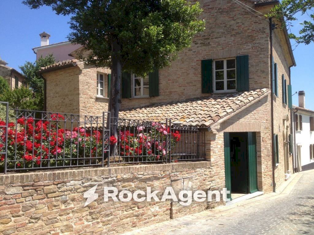 Facciata - Villa via Mura, 6, Fratte Rosa - photo 1