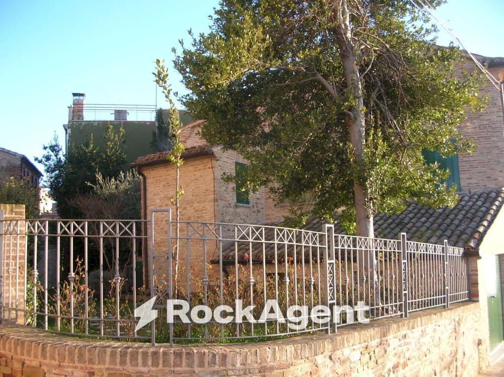 Facciata - Villa via Mura, 6, Fratte Rosa - photo 3