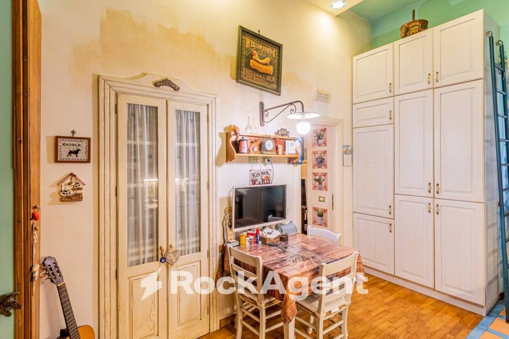 Salone - Two-room apartment via Don Luigi Sturzo, Napoli (neighborhood Arenella) - photo 3