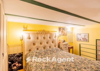Camera da letto - Two-room apartment via Don Luigi Sturzo, Napoli (neighborhood Arenella) - photo 14