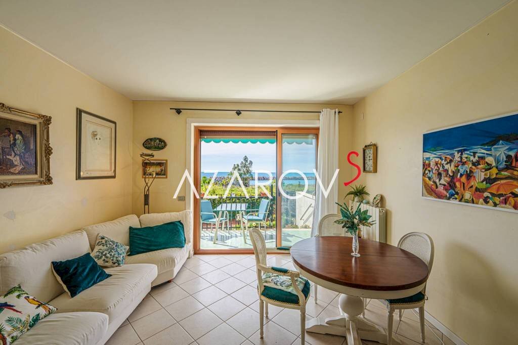 Salone - Three-room apartment via Aurelia Ponente, 9, Ospedaletti - photo 3