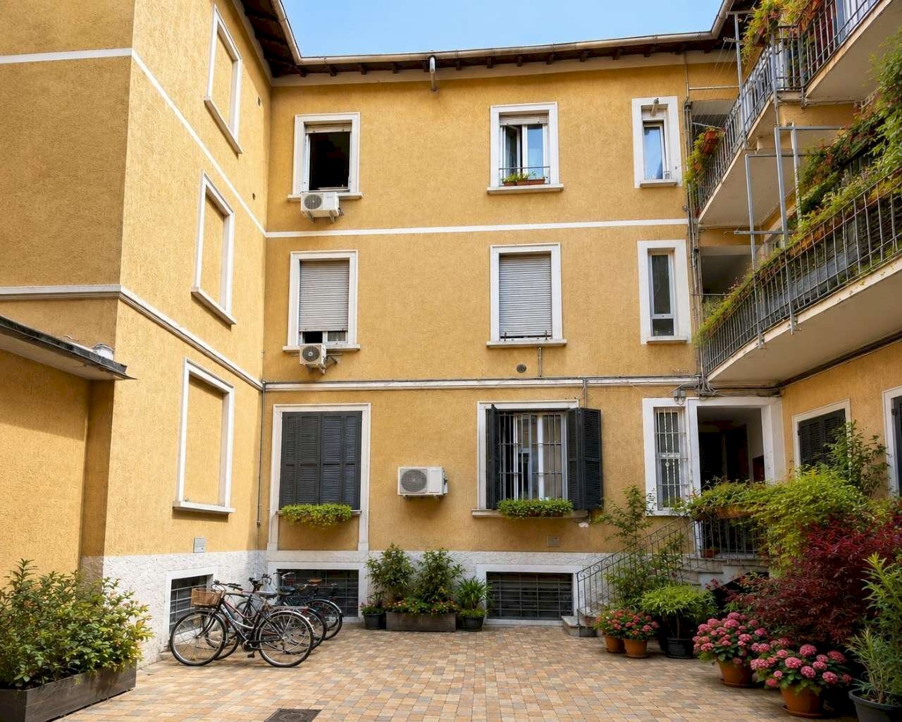 Trilocale via GIAMBELLINO 71, Milano (zona Giambellino) - foto 1
