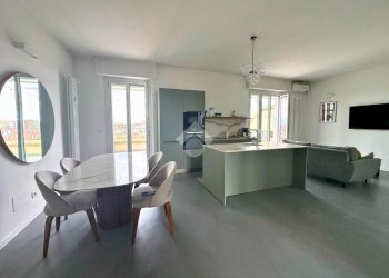 Attic Corso Regina, Torino (neighborhood San Donato) - photo 4