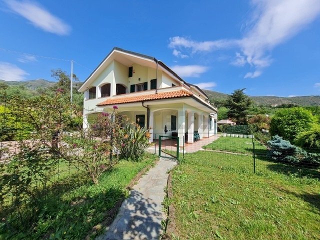 PHOTO-2026-05-18-12-24-25 - Villa Via Rivoire, Ceriale - foto 1
