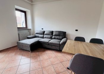PHOTO-2026-05-15-17-00-09-1 - Three-room apartment Via Grigioni, Arona - photo 5