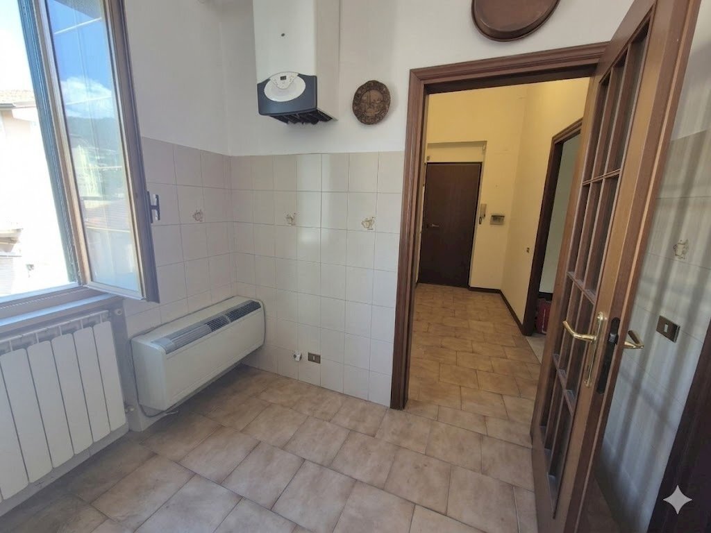 lato k.ta - Trilocale La Spezia - foto 2